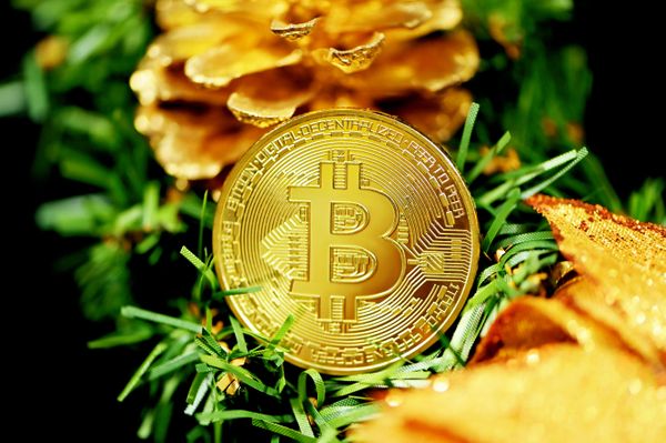Kort om Bitcoin: Vil de historiske trendene gjenta seg for Desember?